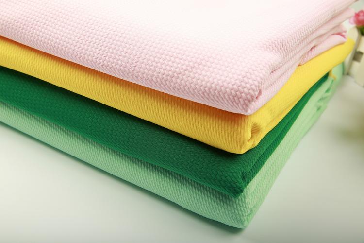 斜紋泡泡布針織面料 高檔裙子面料 彈力時尚童裝面料廠家現